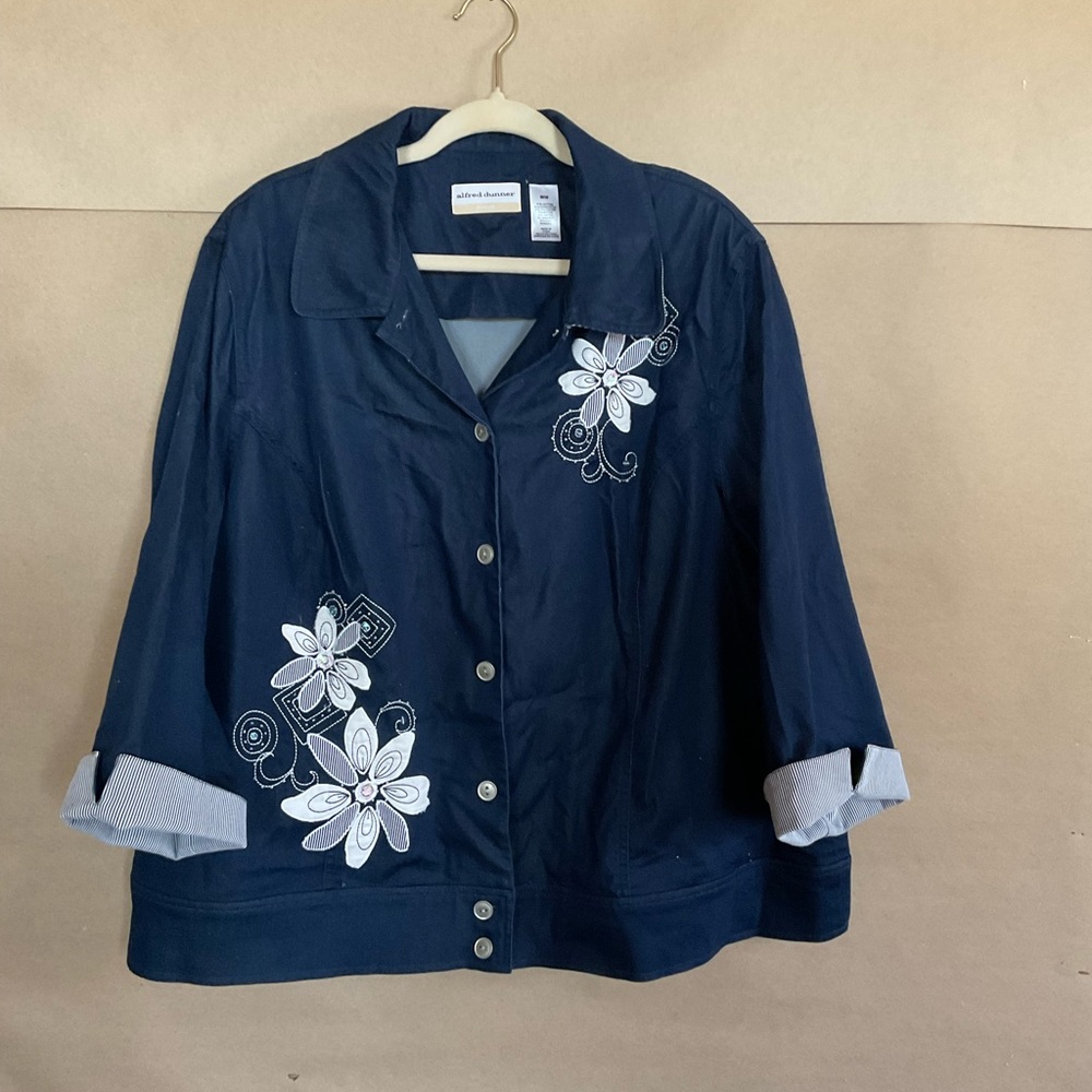 Alfred Dunner Navy Floral Embroidered Jacket. Size 20W